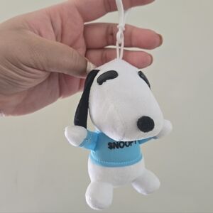 Peanuts: Snoopy Plush Bag Charm - White with Blue Shirt